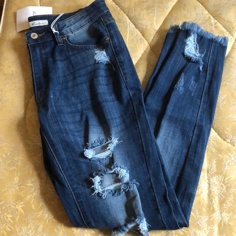 Chicago Distressed Skinny Jeans